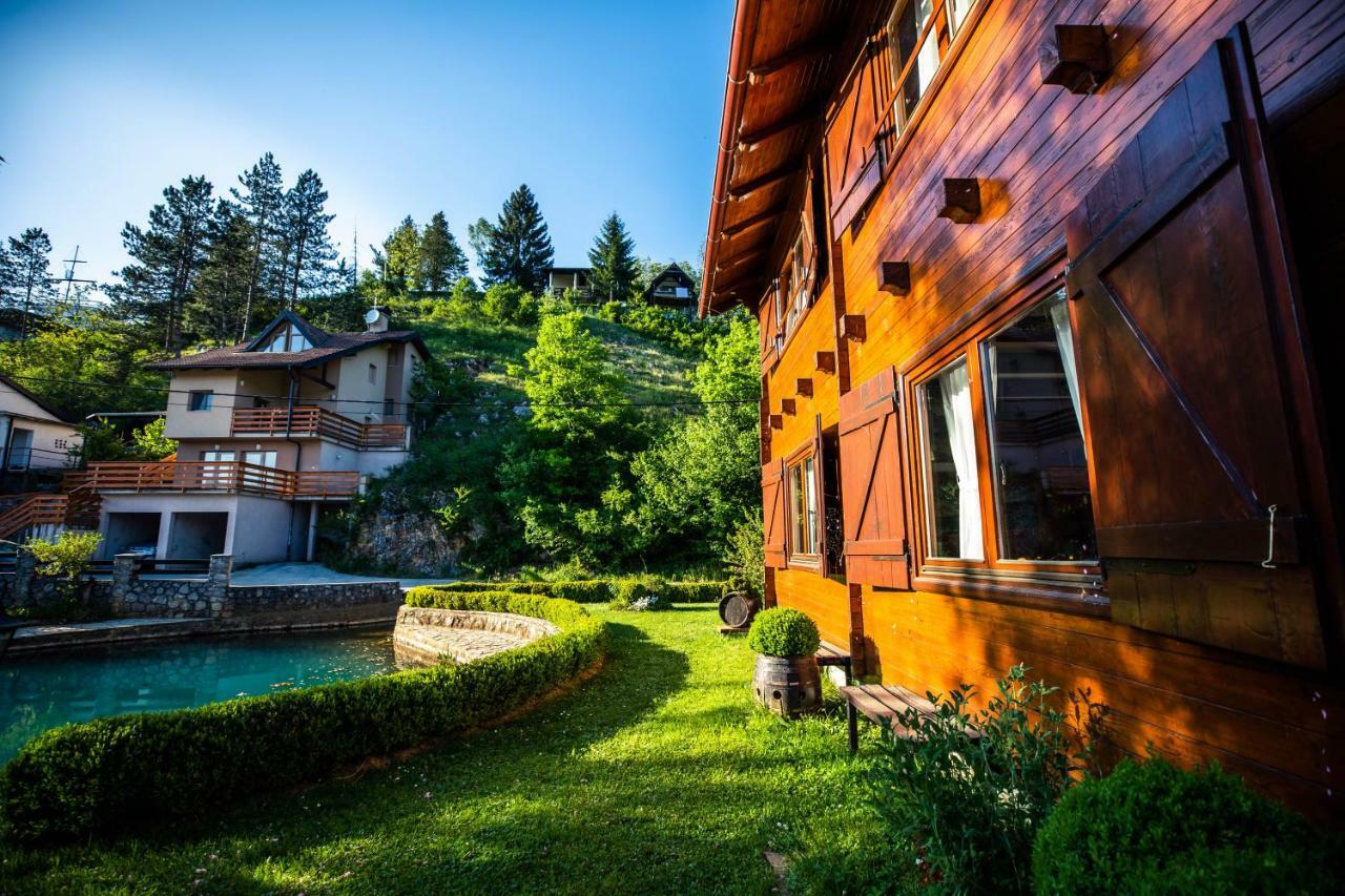 Apartment Mreznicka Kuca Duga Resa Kültér fotó